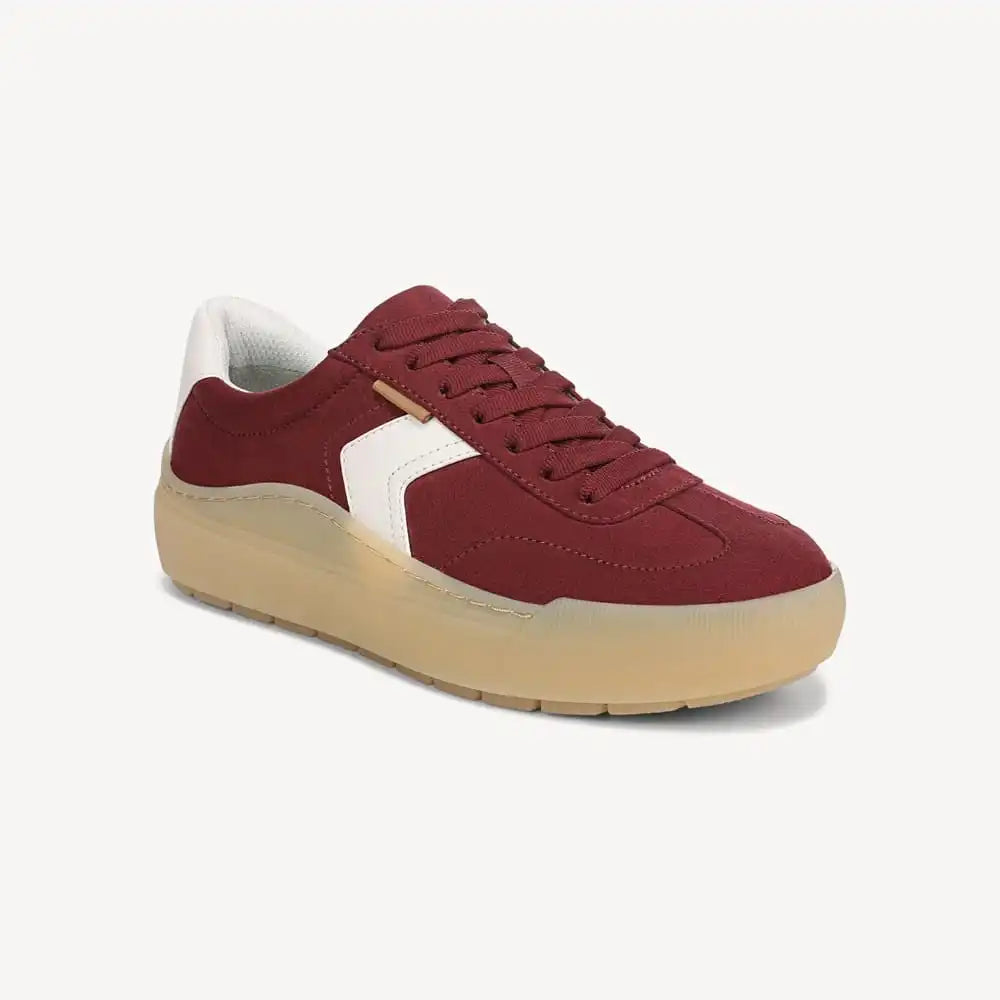 Women's Time Off Win Lace Sneaker