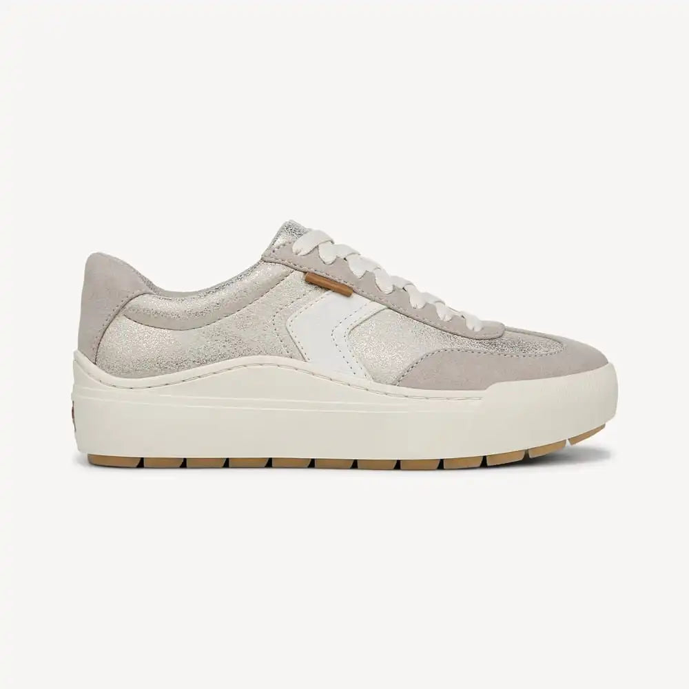 Women's Time Off Win Lace Sneaker