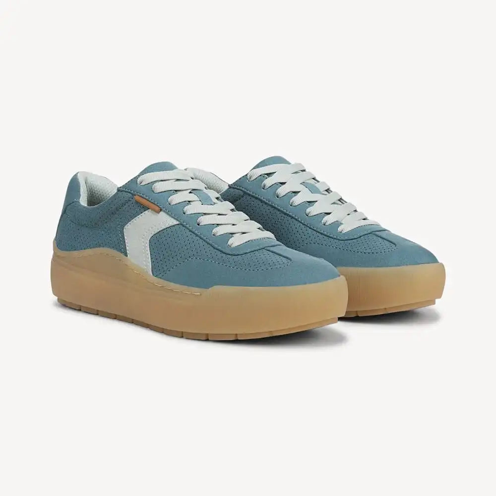 Women's Time Off Win Lace Sneaker