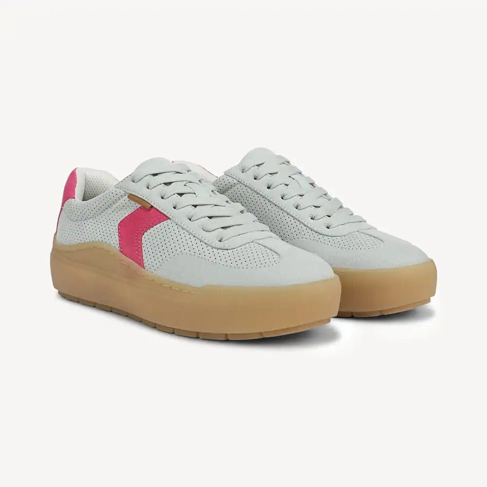 Women's Time Off Win Lace Sneaker
