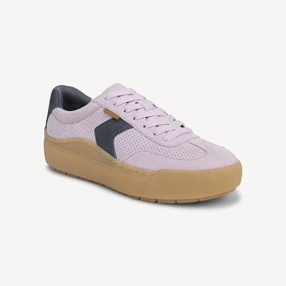 Women's Time Off Win Lace Sneaker