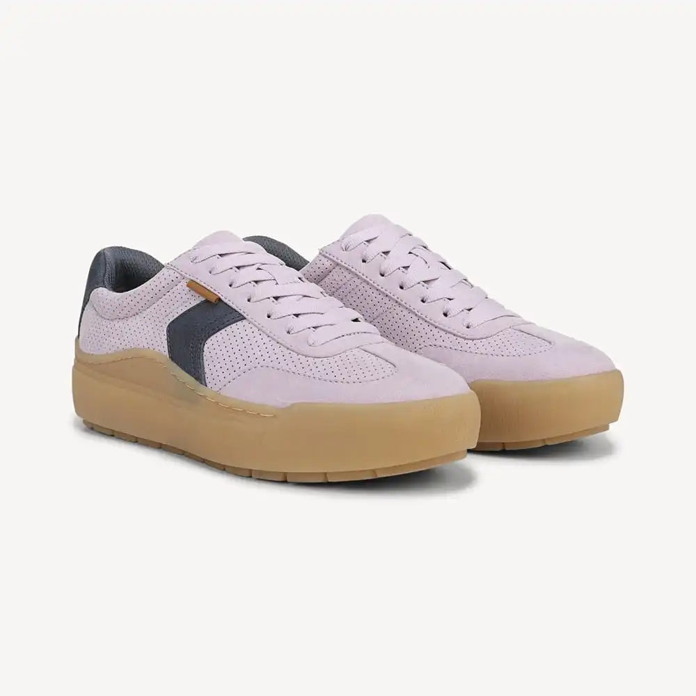 Women's Time Off Win Lace Sneaker
