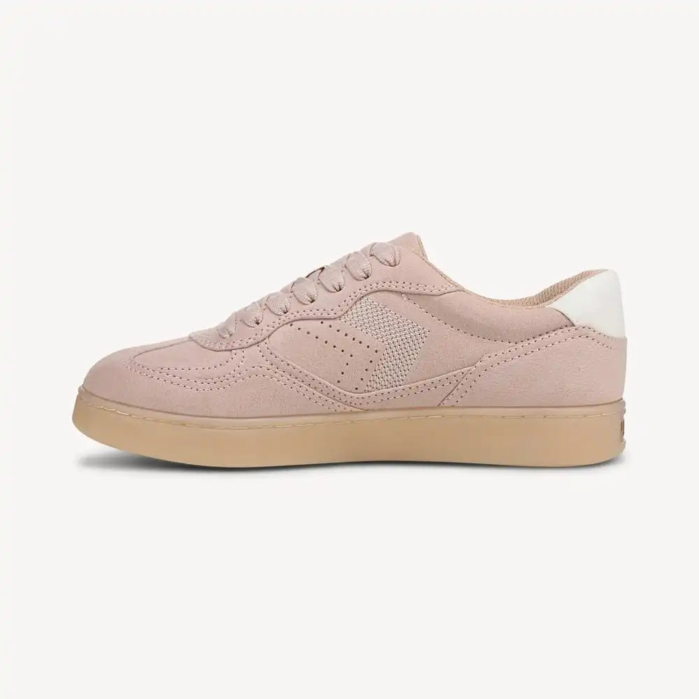 Women's Right On Sneaker