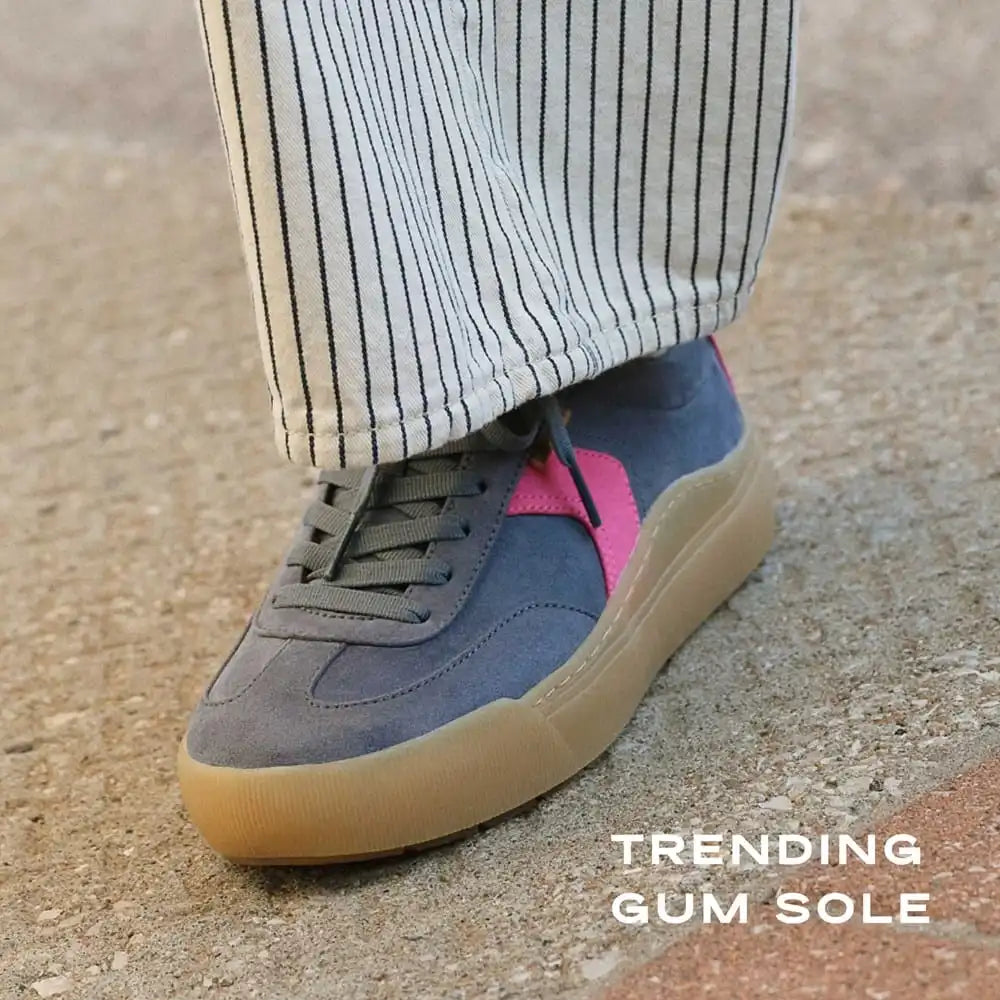 Women's Time Off Win Lace Sneaker
