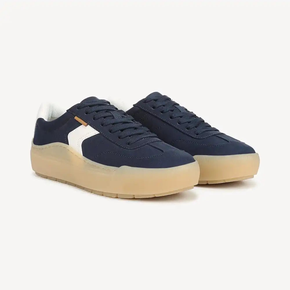 Women's Time Off Win Lace Sneaker