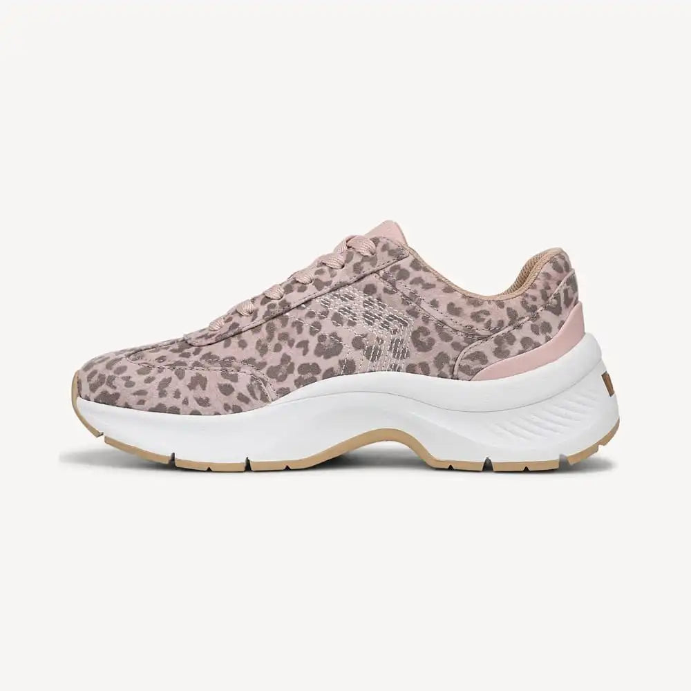 Women's Walk Mode Sneaker